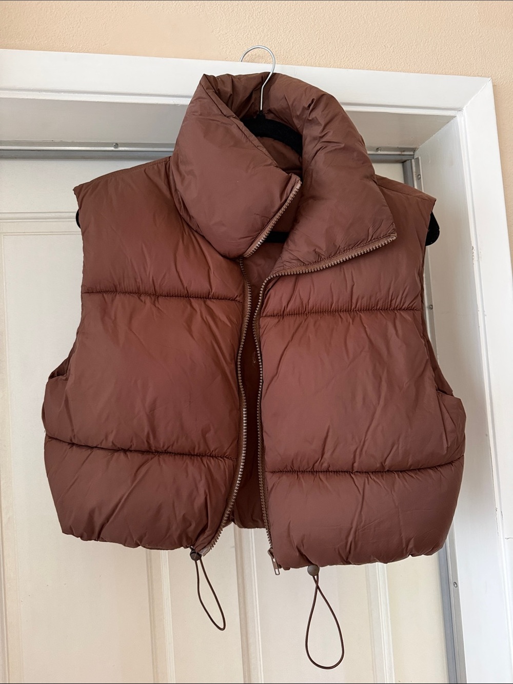 Brown Puffer Vest for Women’s - Lightweight Quilted Sleeveless Jacket